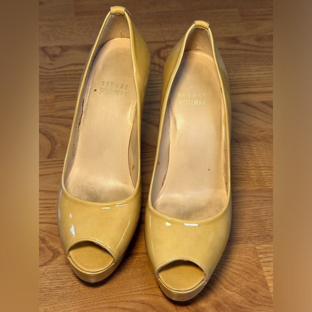 Stuart Weitzman size 6 heels. Camel color patton